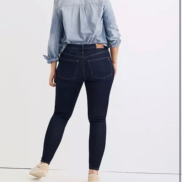 Madewell Jeans Women’s Plus Size 37 9" Mid Rise Skinny Button Fly Blue Dark Wash - Picture 1 of 9